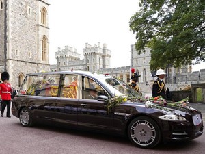 Ratu Elizabeth II Rancang Mobil Jenazahnya Sendiri