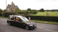 Ratu Elizabeth II sendiri memiliki ketertarikan dengan otomotif. Dia menyukai Jaguar, Daimler, dan Land Rover. AP/Molly Darlington