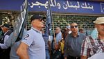 Nasabah Sandera Pegawai Bank karena Tak Bisa Tarik Uang Imbas Krisis Lebanon