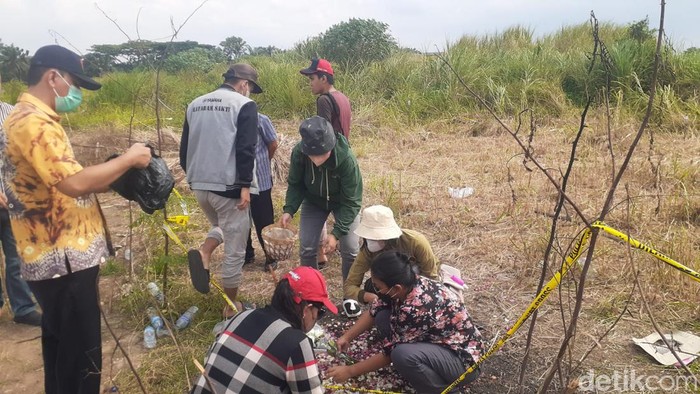 Onee Anggrawati, istri Iwan PNS Semarang saksi korupsi tewas dibunuh tabur bunga di TKP, kawasan Marina, Kota Semarang, Selasa (20/9/2022).