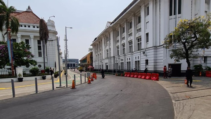 Proyek pelapisan antilicin di Jl Pintu Besar Utara, Kawasan Kota Tua Jakarta telah rampung.