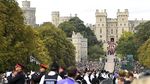 Potret Lautan Manusia Melepas Kepergian Ratu Elizabeth II ke Peristirahatan Terakhir