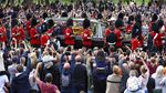 Potret Lautan Manusia Melepas Kepergian Ratu Elizabeth II ke Peristirahatan Terakhir