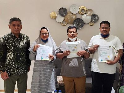 Samin Penjaga Sekolah yang Uangnya Dimakan Rayap Nabung Haji