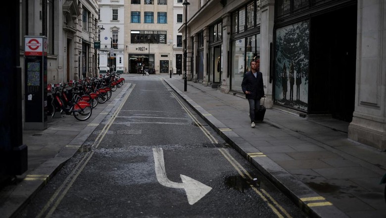 Sepi Sunyi Inggris Kala Ratu Elizabeth II Berpulang A general view of a street on the day of the state funeral and burial of Britains Queen Elizabeth, in London, Britain, September 19, 2022. REUTERS/Carlos Barria