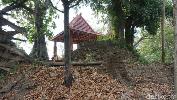 situs watesumpak petilasan empu supo