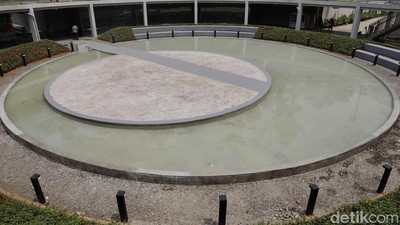 Dulu Kumuh, Taman di Blok M Jadi Keren dan Asyik buat Berfoto