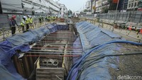 Direktur Konstruksi MRT Jakarta Silvia Halim menjelaskan lokasi penemuan dua objek cagar budaya itu berdekatan dengan rel trem jadul yang sebelumnya ditemukan.