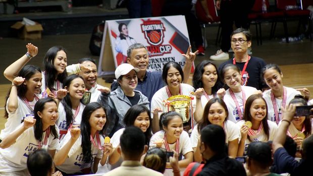 Universitas Pelita Harapan dan Esa Unggul Juara turnamen basket Puan Maharani Cup 2022, Minggu (18/9/2022)