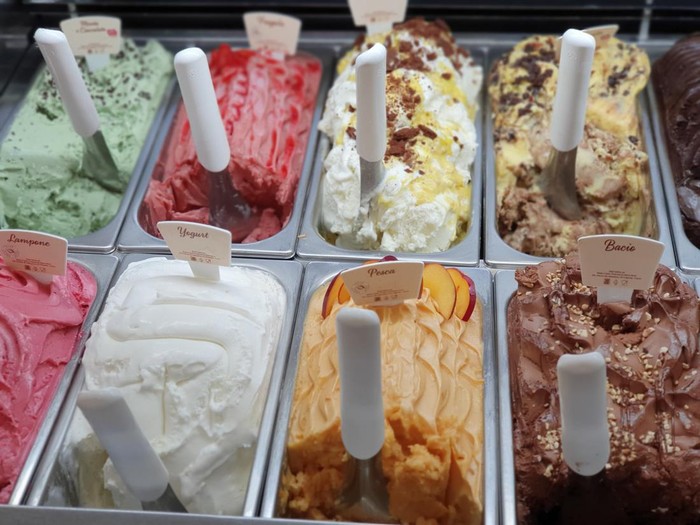 Ilustrasi usaha es krim.