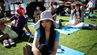 Melamun atau bengong kerap dianggap kegiatan yang sia-sia dan membuang waktu. Namun bengong dijadikan ajang perlombaan di tepi Sungai Han, Korea Selatan.