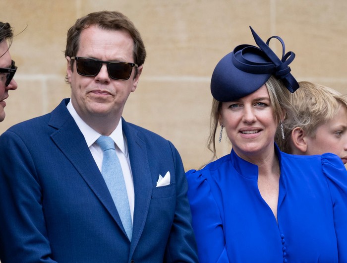 Anak Permaisuri Camilla, Tom Parker Bowles dan Laura Lopes The Prince of Wales and his new bride Camilla, Duchess of Cornwall, with their children (L-R) Prince Harry, Prince William, Laura Parker Bowles and Tom Parker Bowles, in the White Drawing Room at Windsor Castle Saturday April 9 2005, after their wedding c