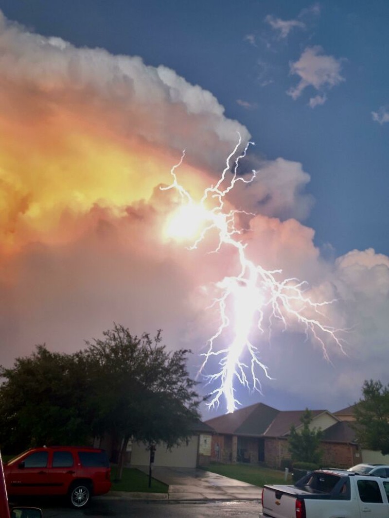 Foto badai menakutkan