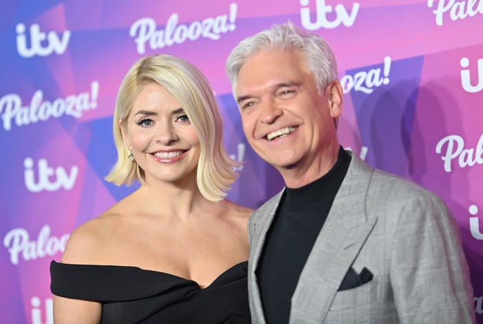 Holly Willoughby dan Phillip Schofield di Persemayaman Ratu Elizabeth II Holly Willoughby dan Phillip Schofield di Persemayaman Ratu Elizabeth II