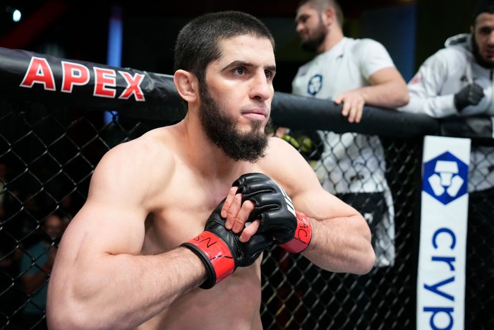 Islam Makhachev Pede Kalahkan Charles Oliveira Bawa Bawa Khabib