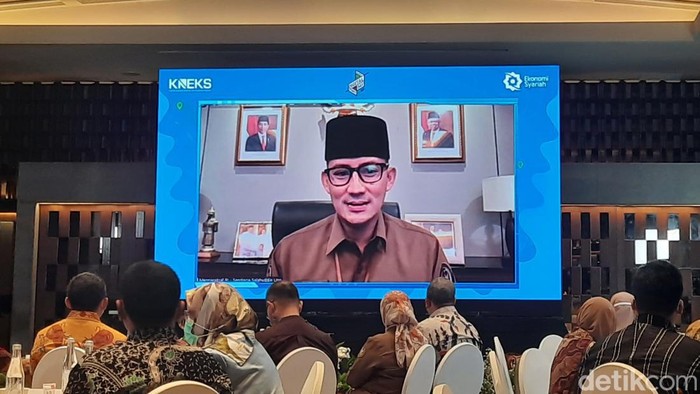 Pembahasan mengenai pengembangan wisata ramah muslim dalam acara Islamic Digital Day 2022.