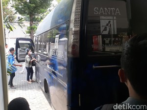 Pelayat Berdatangan di Rumah Duka Iwan PNS Semarang Korban Pembunuhan