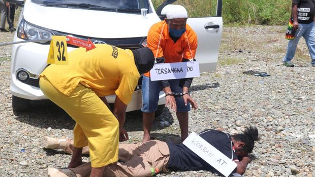Kasus mutilasi Papua memasuki babak baru. Pelaku yang memutilasi korban sudah diketahui, yakni 10 orang yang terlibat dalam pembunuhan tersebut.