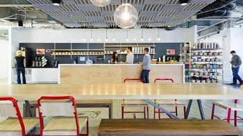 Kantor ini menampung ribuan karyawan. Foto: Office Snapshot