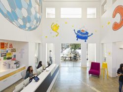 Mengintip Markas Besar Facebook yang Bikin Karyawan Betah