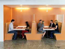 Mengintip Markas Besar Facebook yang Bikin Karyawan Betah