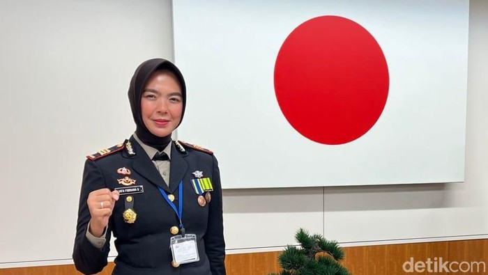 Kasat Lantas Polres Lhokseumawe AKP Vifa Fibriana  saat studi banding di Jepang.