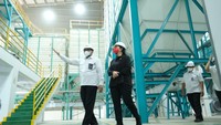 Unit Modern Rice Milling Plant (MRMP) di Karawang - Jawa Barat yang dibangun Perum Bulog dalam rangka menjalankan penugasan pemerintah sebagai penjamin ketersediaan, keterjangkauan dan stabilitas harga pangan. Puan Maharani memberikan dukungannya kepada Perum Bulog atas upaya yang dilakukan dalam membantu petani dalam negeri.Foto: Dok. Perum Bulog