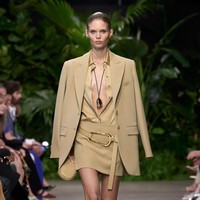 Kehidupan para perempuan kota yang bebas dan elegan kembali menginspirasi Michael Kors untuk koleksi busana yang ditampilkan di New York Fashion Week Spring/Summer 2023. Foto: Dok. Michael Kors.