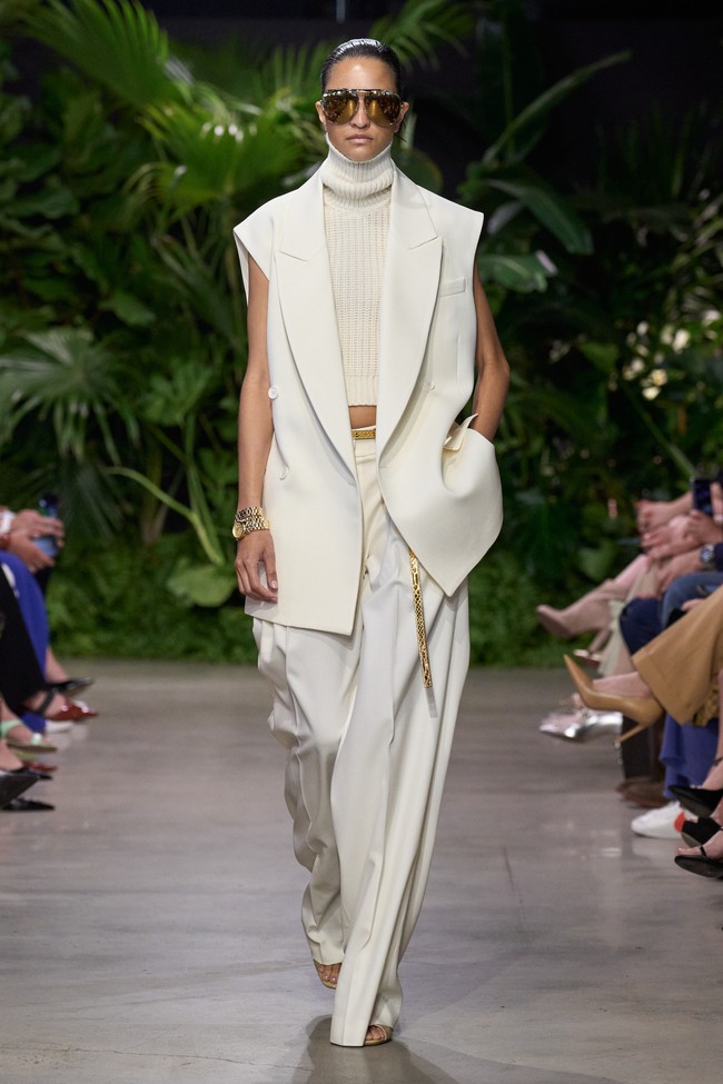 Kehidupan para perempuan kota yang bebas dan elegan kembali menginspirasi Michael Kors untuk koleksi busana yang ditampilkan di New York Fashion Week Spring/Summer 2023. Foto: Dok. Michael Kors.