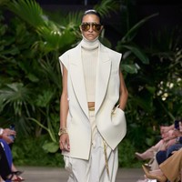 Kehidupan para perempuan kota yang bebas dan elegan kembali menginspirasi Michael Kors untuk koleksi busana yang ditampilkan di New York Fashion Week Spring/Summer 2023. Foto: Dok. Michael Kors.