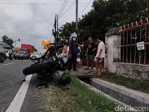 Pemotor di Kulon Progo Tewas Usai Ditabrak Bus Ugal-ugalan