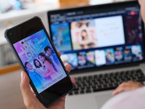 MAXstream Hadirkan Serial Love in Game, Drama Cinta 2 Gamers Online