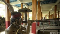 Dulu sebelum ada ramin bantang, mereka mengadakan ritual seni budaya, untuk memberikan ruang dalam pengembangan seni budaya, dan adat istiadat, maka dibangunlah ramin bantang untuk menaungi berbagai aktivitas dari pada suku bekati, khususnya yang ada di 11 kecamatan.