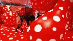 Menyelami Imajinasi Yayoi Kusama Dalam Dunia Polkadot
