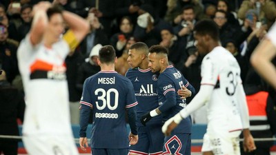 Mbappe Seperti Raja, Messi dan Neymar Pelayannya