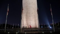 Monumen di Washington dijaga sejumlah polisi.