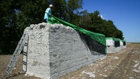 Kekeringan di berbagai wilayah berdampak bagi para petani. Kekeringan ekstrem ini juga berdampak pada industri tekstil global.