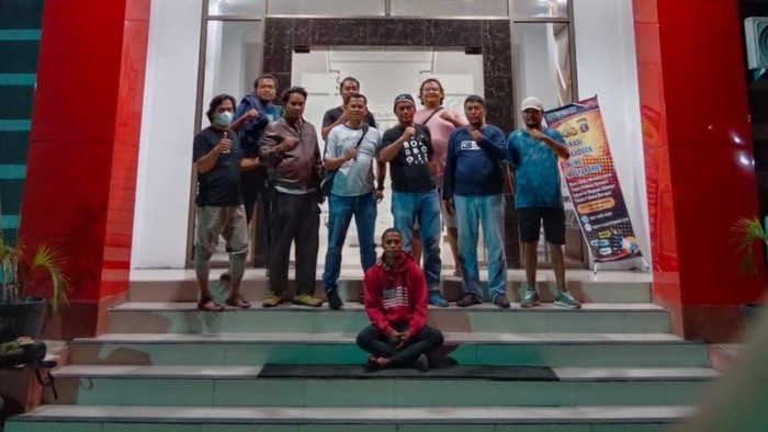 Pelaku MJ saat diamankan kepolisian.