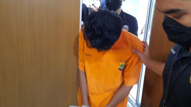 Rilis kasus ABG diperbudak seks oleh germo dan pacarnya di apartemen Jakbar