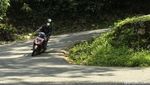 Sensasi Berkendara di Tikungan Tajam Bukit Vandering