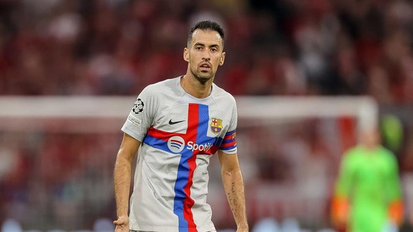 Mencari Penerus Busquets di Barcelona