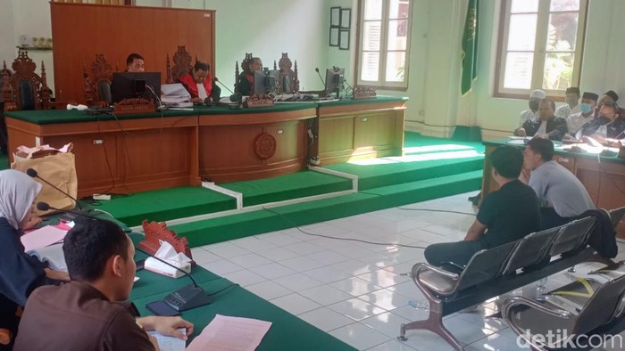 Sidang eks Kasatpol PP Makassar Iqbal Asnan terkait kasus pembunuhan pegawai Dishub Najamuddin Sewang di PN Makassar, Rabu (21/9/2022).