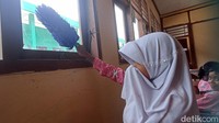 Salah satu yang terdampak adalah SD Negeri 1 dan 2 Mangunsari. Letak kedua sekolah yang berada tepat di tepi jalan membuat kepulan debu mengganggu proses belajar mengajar. Foto: Manik Priyo Prabowo/detikJateng
