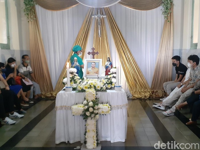 Suasana rumah duka PNS Semarang korban pembunuhan di RS Elizabeth, Jalan Wilis, Tegalsari, Semarang, Rabu (21/9/2022).