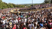 Sekitar 25.000 orang hadir untuk menyaksikan perlombaan Red Bull Soapbox ini. Ajang tersebut merupakan edisi kelima yang diselenggarakan oleh perusahaan minuman berenergi ini.