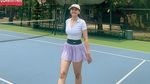 Potret Stylish Valerie Tifanka di Lapangan Tenis
