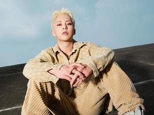 Promosi Xiumin EXO Dijegal SM, MC Mong Pasang Badan