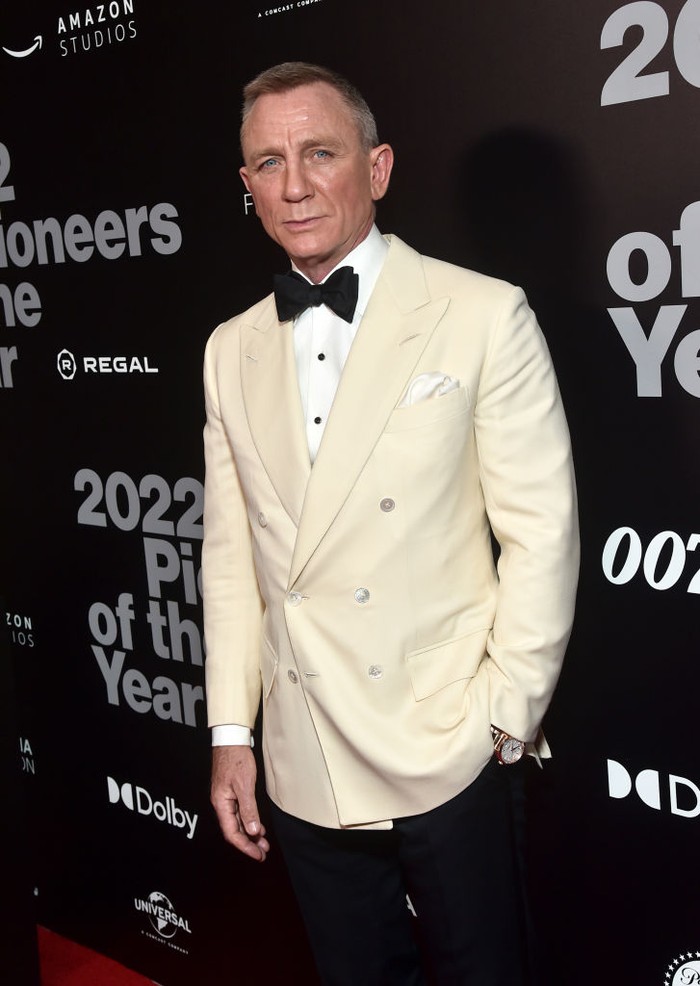 1426078615 BEVERLY HILLS, CALIFORNIA - SEPTEMBER 21: Daniel Craig attends Will Rogers Motion Picture Pioneers Foundation's 2022 Pioneer Dinner Honoring Barbara Broccoli and Michael G. Wilson at The Beverly Hilton on September 21, 2022 in Beverly Hills, California. (Photo by Alberto E. Rodriguez/Getty Images,)