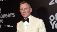 Daniel Craig menghadiri Will Rogers Motion Picture Pionerrs Foundations 2022 Pioneer Dinner. (Foto: Getty Images/Alberto E. Rodriguez) 
