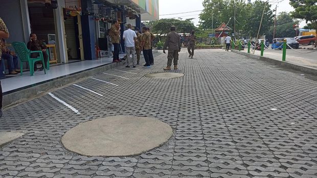 Anies Baswedan di peresmian pasar (Tiara-detikcom)